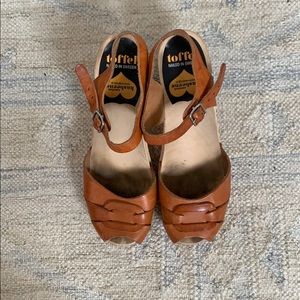 Natural Swedish Hasbeens 38